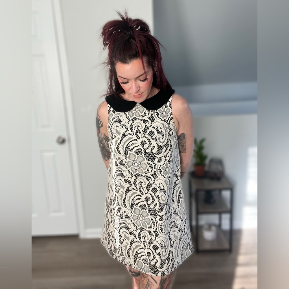 Adorable black and white lace dress with velvet collar